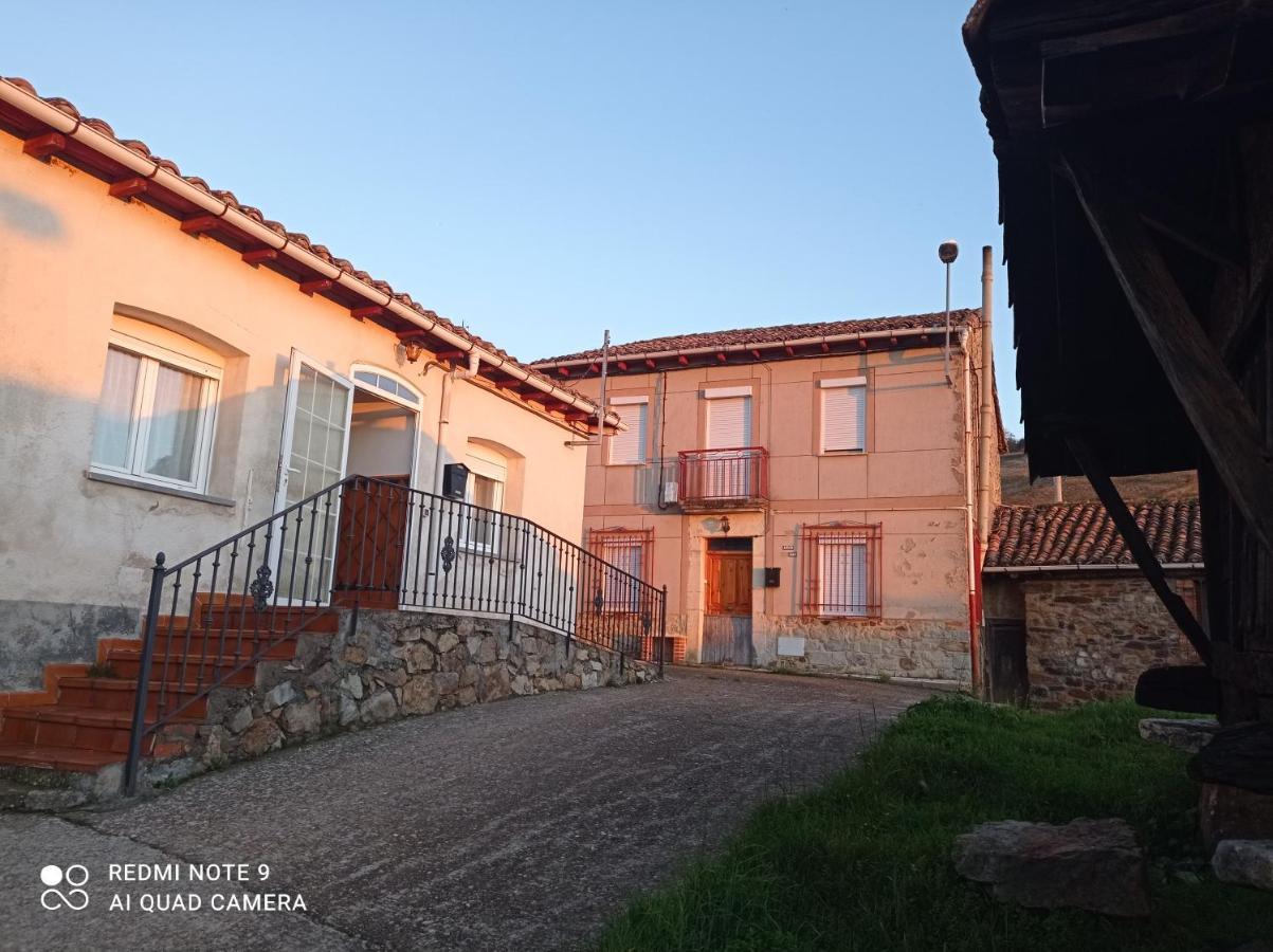 Los Tres Horreos Felechas Exterior photo